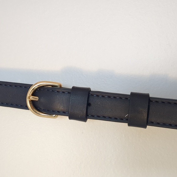 Stella & dot - Navy Blue small handbag with liner - Picture 3 of 7